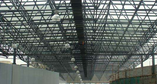 营口听网架公司的名目师阐述其网架的季节个性